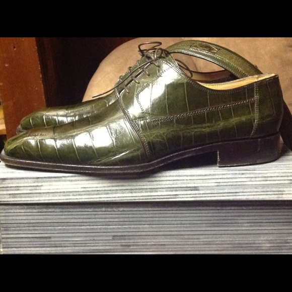 Shoes - Picture 2 of 6